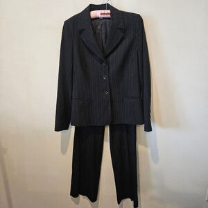 Women's Caslon Pant Suit Set Size Black Pinstripe Jacket: Size 10 Pants: Size 6